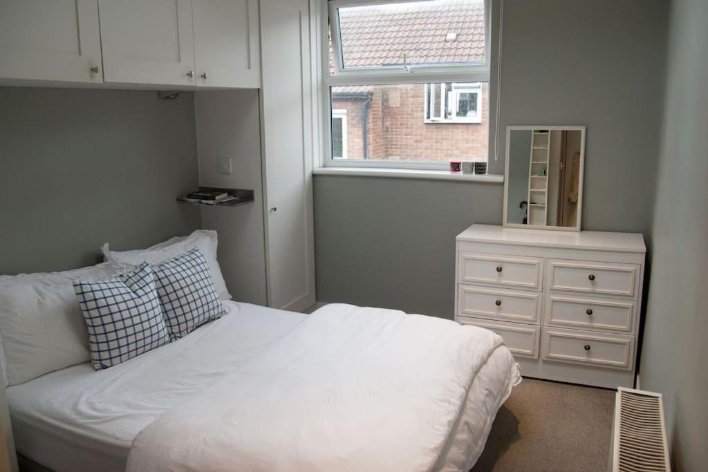 Gorgeous Hammersmith Home. Sleeps 6. Tube 5 Mins! Londen